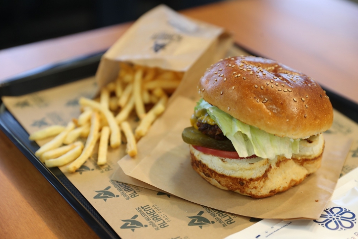 Başkan Serkan Acar’dan Müjde: Aliakent Fast Food Açıldı