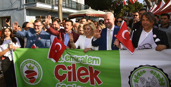 Emiralem Çilek Festival'inde ünlü akını yaşandı