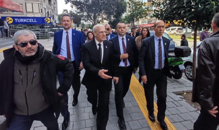 İzmir’de Zafer Partisi rüzgarı