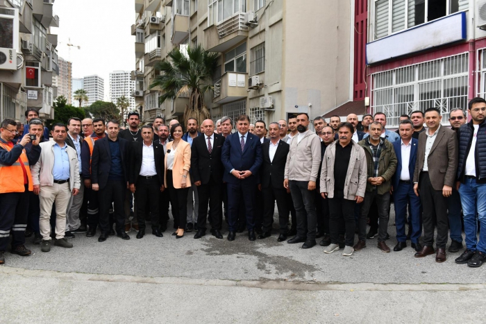 İzmir İçin Yeni Bir Vizyon: Dr. Cemil Tugay’dan Finansal Adalet Sözü