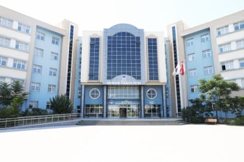 DEÜ HUKUK FAKÜLTESİ TÜRKİYE’NİN EN İYİLERİ ARASINDA 