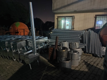 İzmir Alperen Ocakları ile birlikte 2 yardım tırı bölgeye vardı
