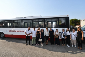 İzmir Büyükşehir Belediyesi'nden Seferhisar Belediyesi'ne otobüs 