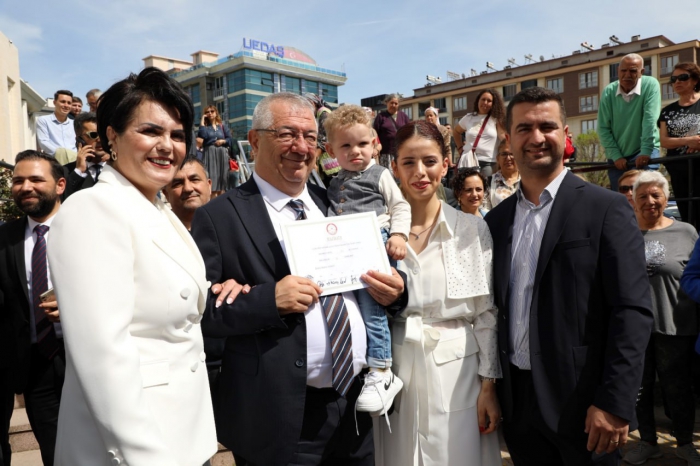 Mehmet Ertaş, Edremit Belediye Başkanı Olarak Göreve Başladı