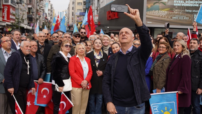 Özlale, Alsancak ve Kordonboyu’nda İzmir Vizyonunu Anlattı