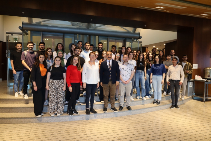 Yapay Zeka ve Genç Girişimciler Ele Ele: Türkiye'de Meyve Sebze Kayıplarına Son!