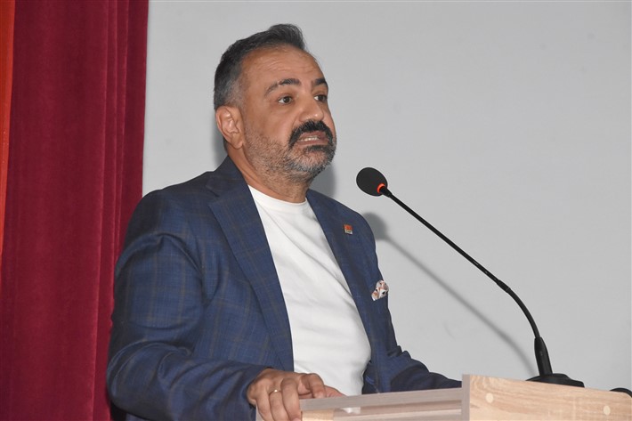 CHP FOÇA YENİ İLÇE BAŞKANI ESEN ÇEŞMECİ